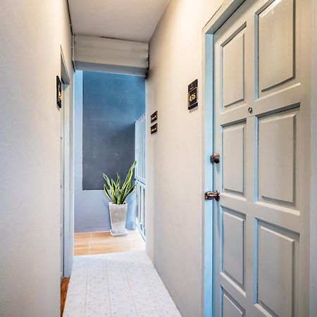 Penyos Suite Μπανγκόκ Εξωτερικό φωτογραφία