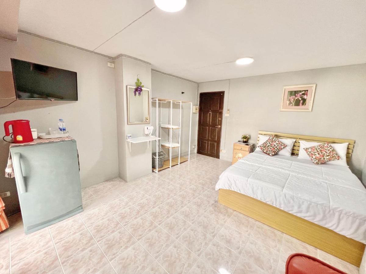 Penyos Suite Μπανγκόκ Εξωτερικό φωτογραφία