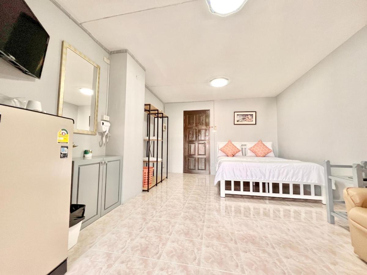 Penyos Suite Μπανγκόκ Εξωτερικό φωτογραφία